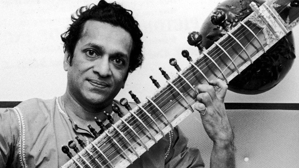 Risultati immagini per ravi shankar sitar