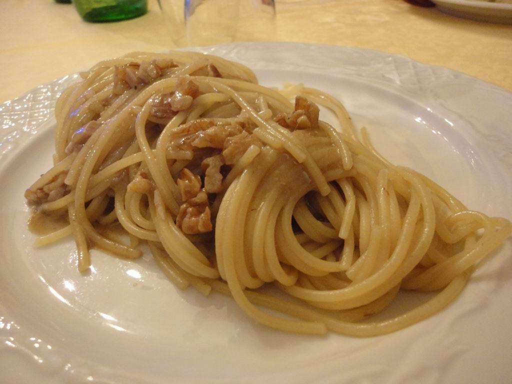 spaghetti alle noci