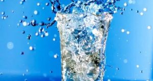 acqua potabile contaminata da plastica