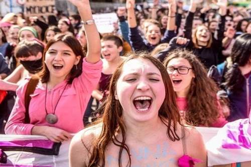 8 marzo donne contro il razzismo