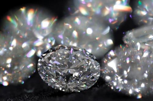 Come riconoscere i diamanti veri